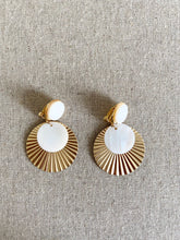 Charger l'image dans la galerie, Boucles d'oreilles Luziennes